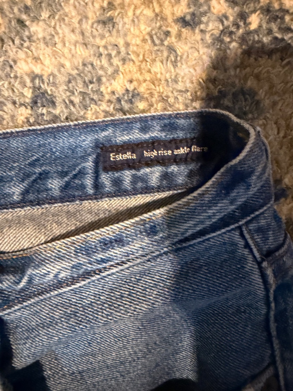The citizens of Humanity Estella High Rise Ankle Flare Jean. - Picture 6 of 10